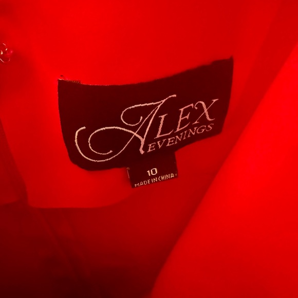 Bright Red Ruched Dress - size 10 Excellent Condition. Sexy Evening Body Con - Picture 7 of 8